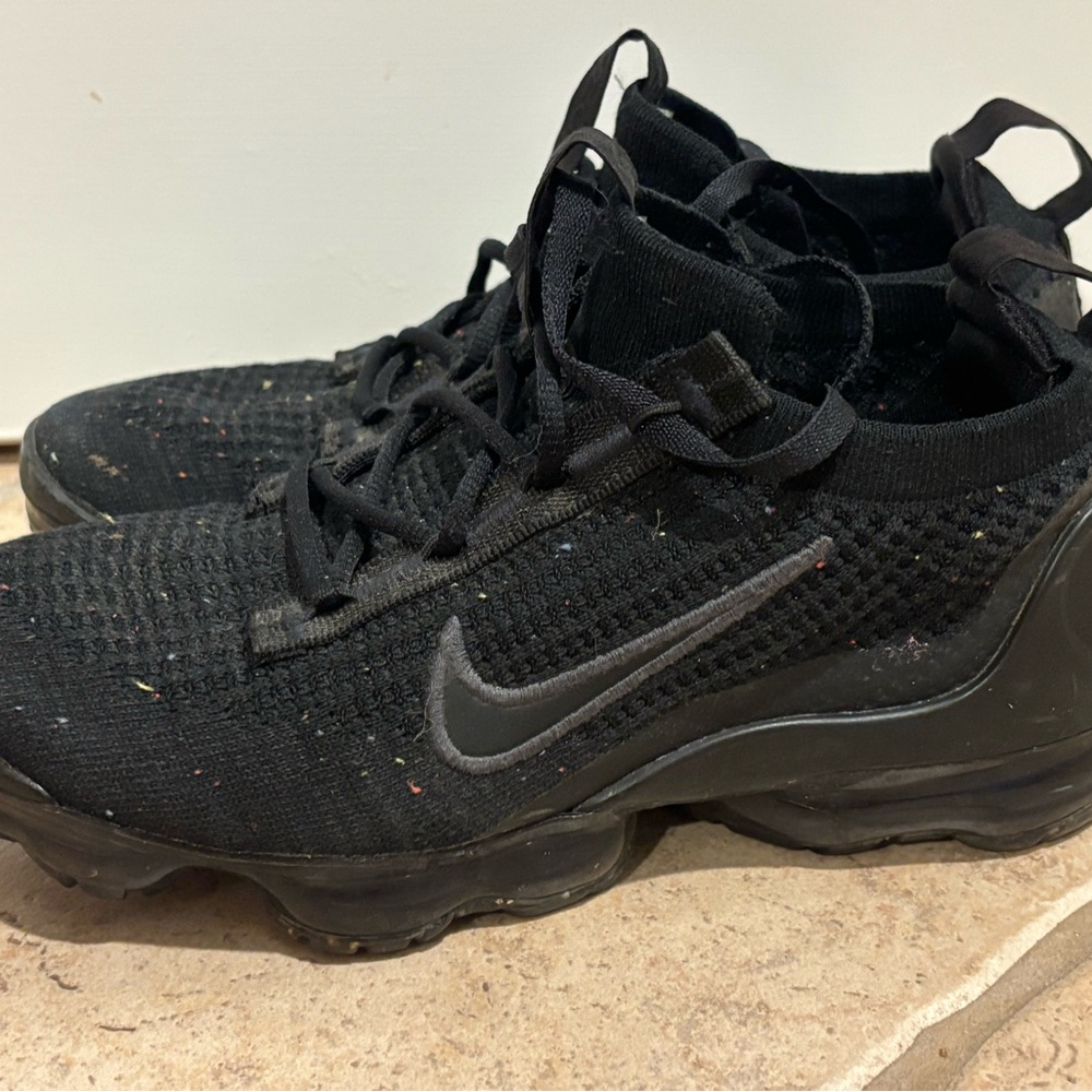 Nike Air Black Vapormax Women’s 6 Running FlyKnit Sneakers